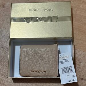 New MK Michael Kors Mercer Oyster Carryall Card Case Leather Wallet